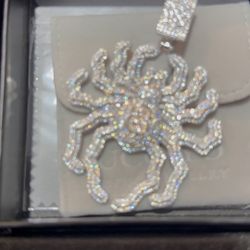 Vvs Moisanite Spider Pendant