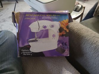Maquina De Coser Mini