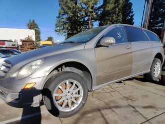 2006 Mercedes R350 Parts