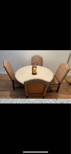 Minton Spidell marble dining table with 4 chairs