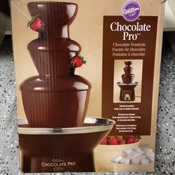 Wilton Chocolate Pro Chocolate Fountain