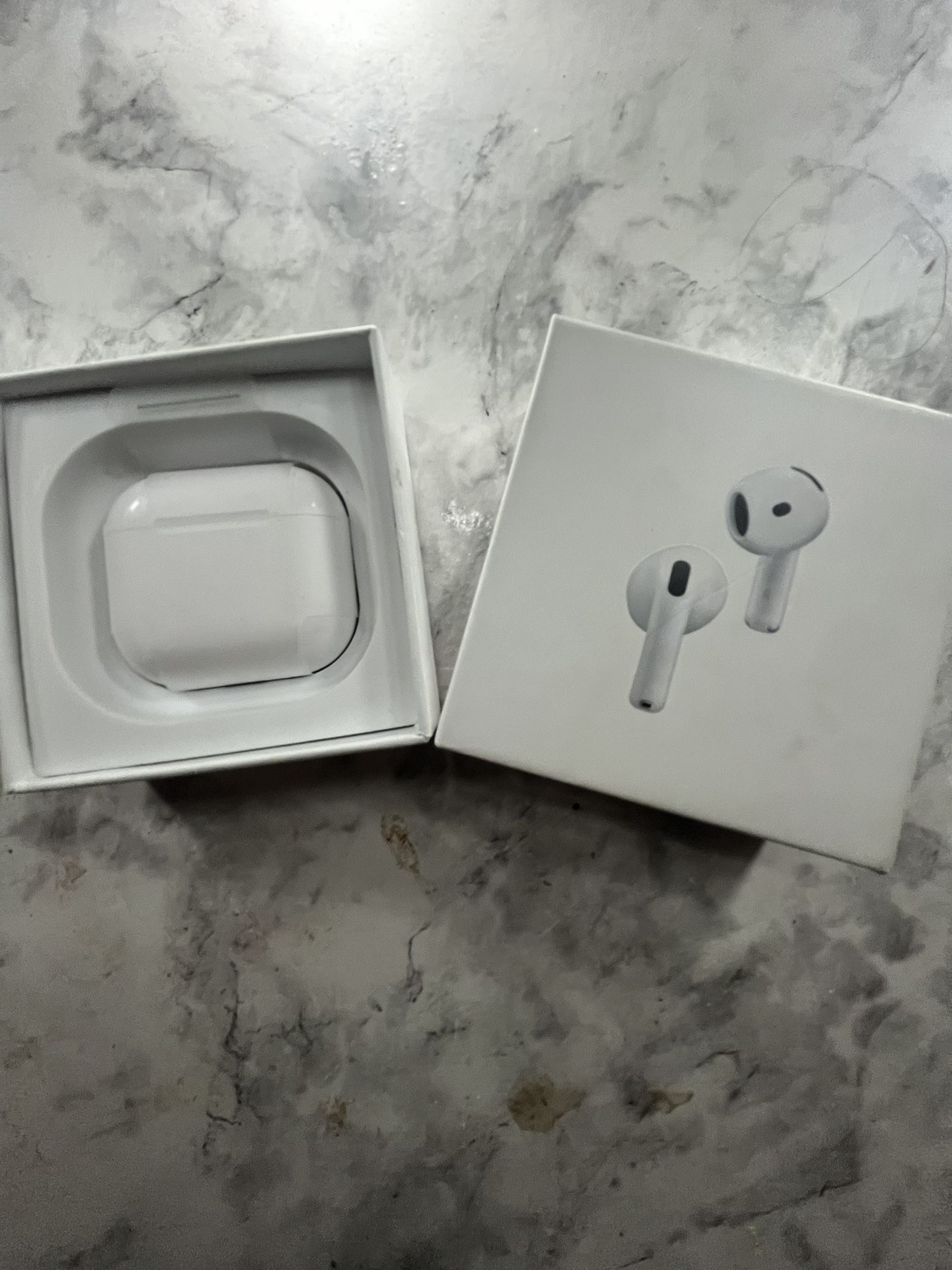 AirPods 4
