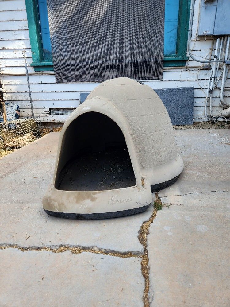Medium Size Dog House 