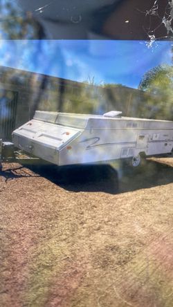 Tríala para campar o vivir con baño completo