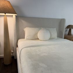 White Bouclé Curved Headboard Bed Frame w/ Wood Trim – NEW – King & Queen – $695 🛋️