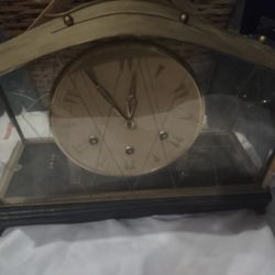 Vintage Euramca Trading Co German Mantlel Clock