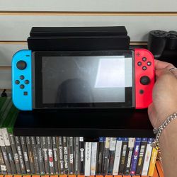 Nintendo Switch 