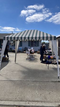 Coolaroo Aluminum Canopy with Striped Top