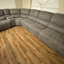 Alejandro Reclining Sectional Living Room $1599
