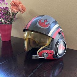Star Wars Poe Dameron Black Series helmet
