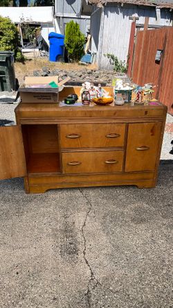 Dresser