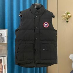 Canada Goose Black Jacket Vest