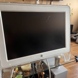 Apple Cinema Display with DVI to ADC Adapter