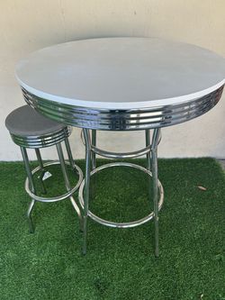 Retro Chrome Bistro Table with Stools