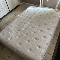 Full Size Pillow Top Englander Poster Rest Mattress and Bed frame