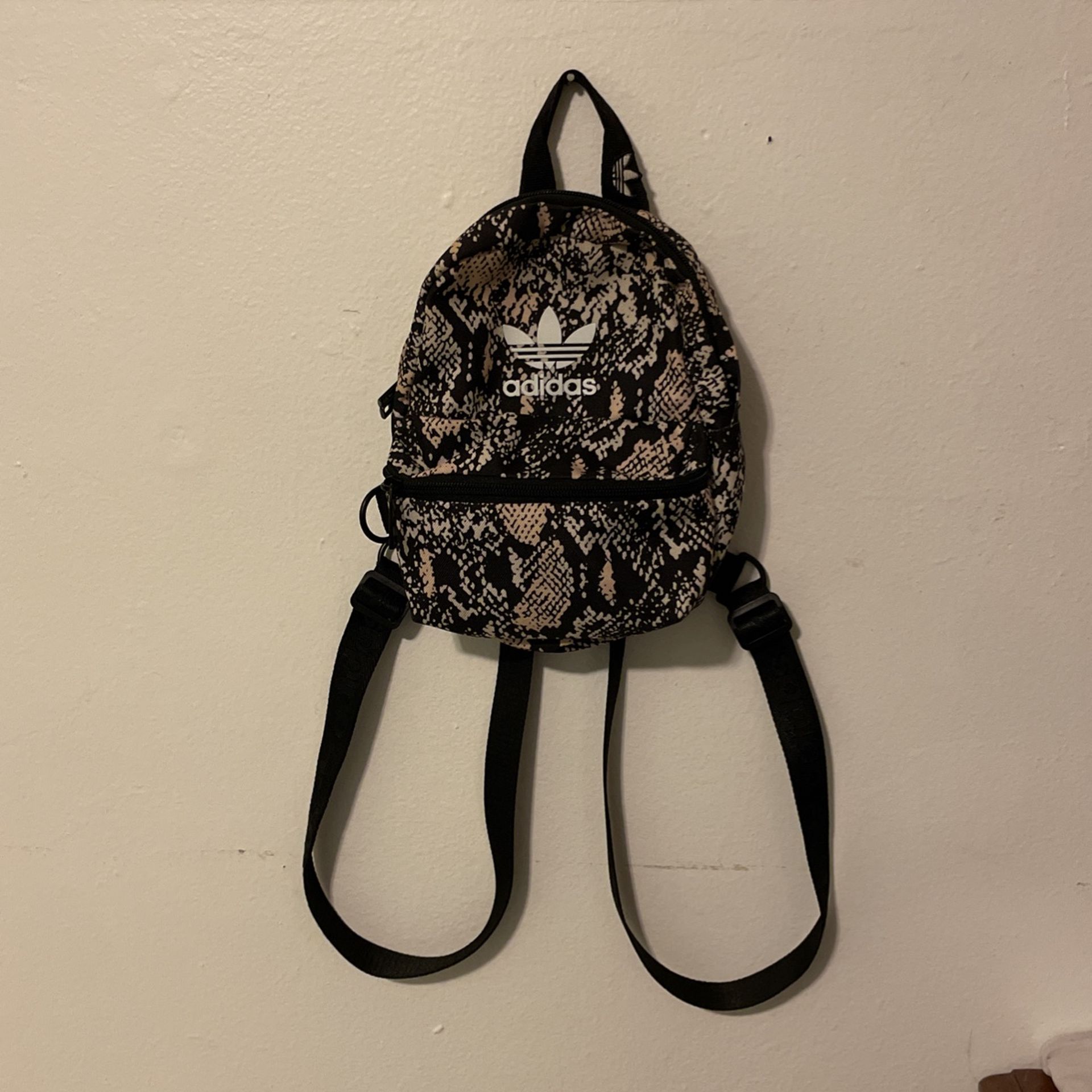 Adidas mini backpack