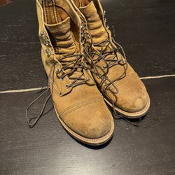 Redwing MEN'S 6-INCH BOOT IN HAWTHORNE MULESKINNER LEATHER has some wear