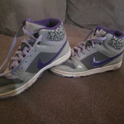 Nike prestige 3 skinny high grey/purple/leopard. Size 7.5.