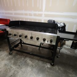 8-Burner Event Propane Gas Grill 