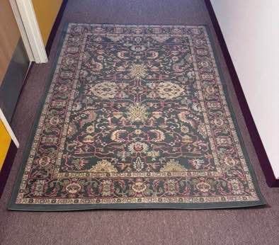 BHG (Better Homes and Gardens) Venetian Scrollwork Area Rug Size 5’ x 7’
