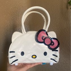 Hello kitty purse