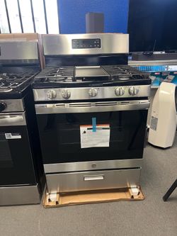 GE STAINLESS STEEL GAS RANGE