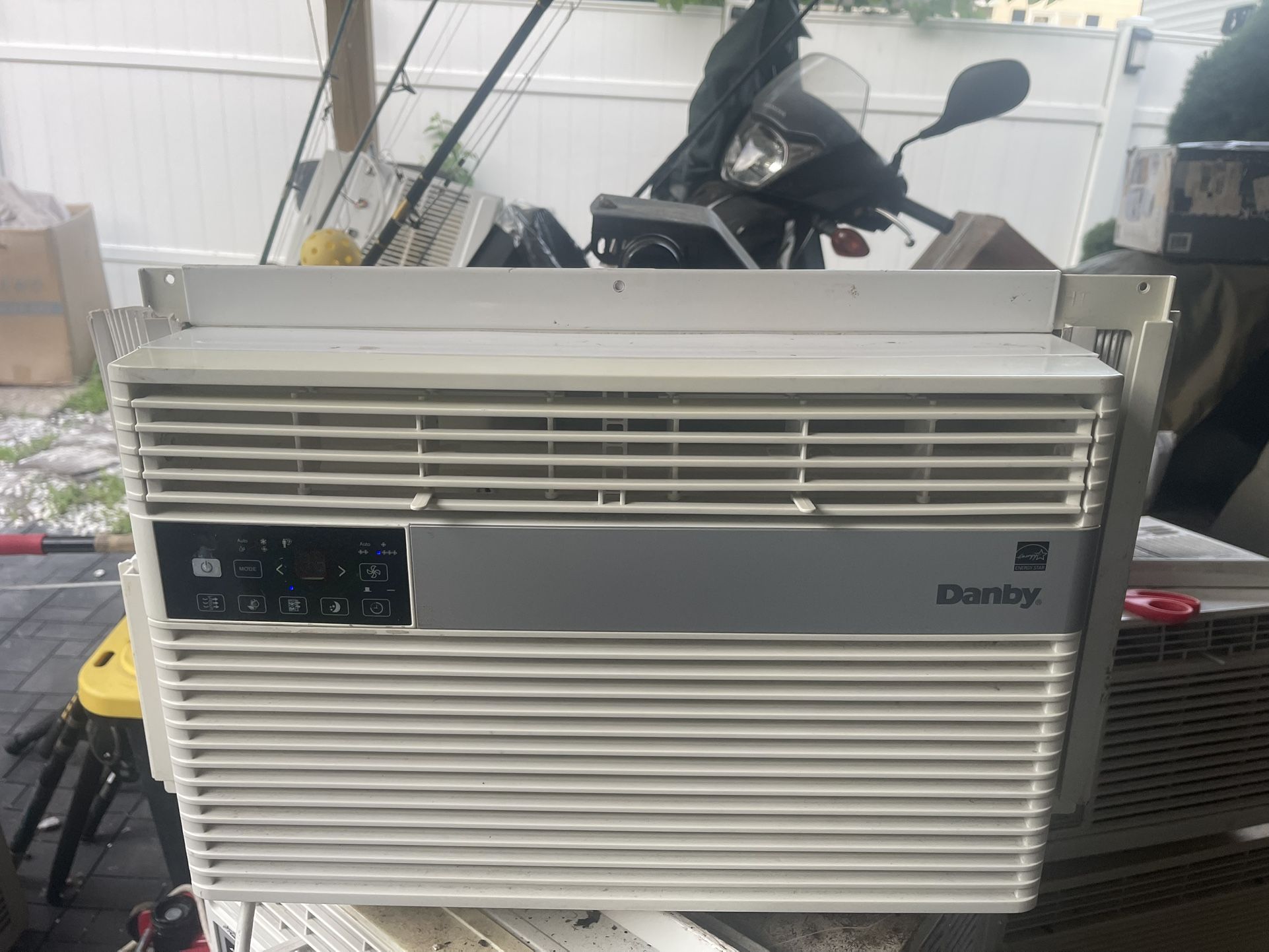 6000 BTU Danby air conditioner
