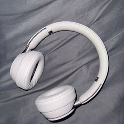 Beats Solo Pro. 125 OBO