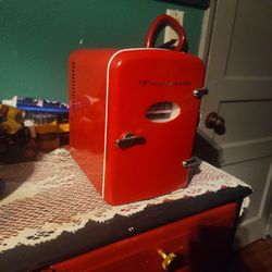 Frigidaire Mini Fridge