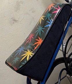 Mac seat