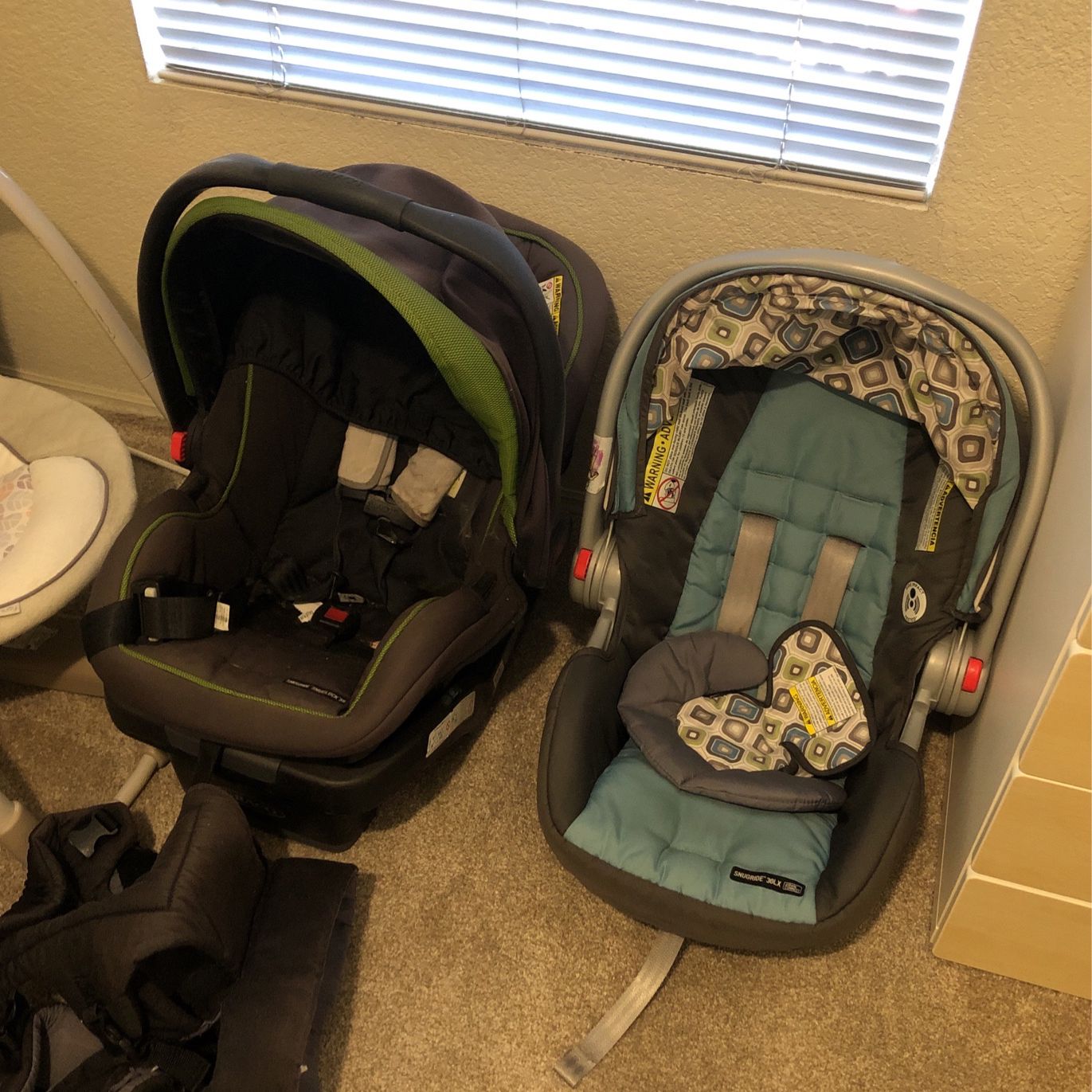 Baby Car Seat And Swings 15$ Each