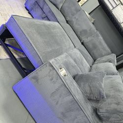 ✨️ Sectionals, 2pc Sofas ✨️ Furniture Queen Bedrooms, Dining Avail