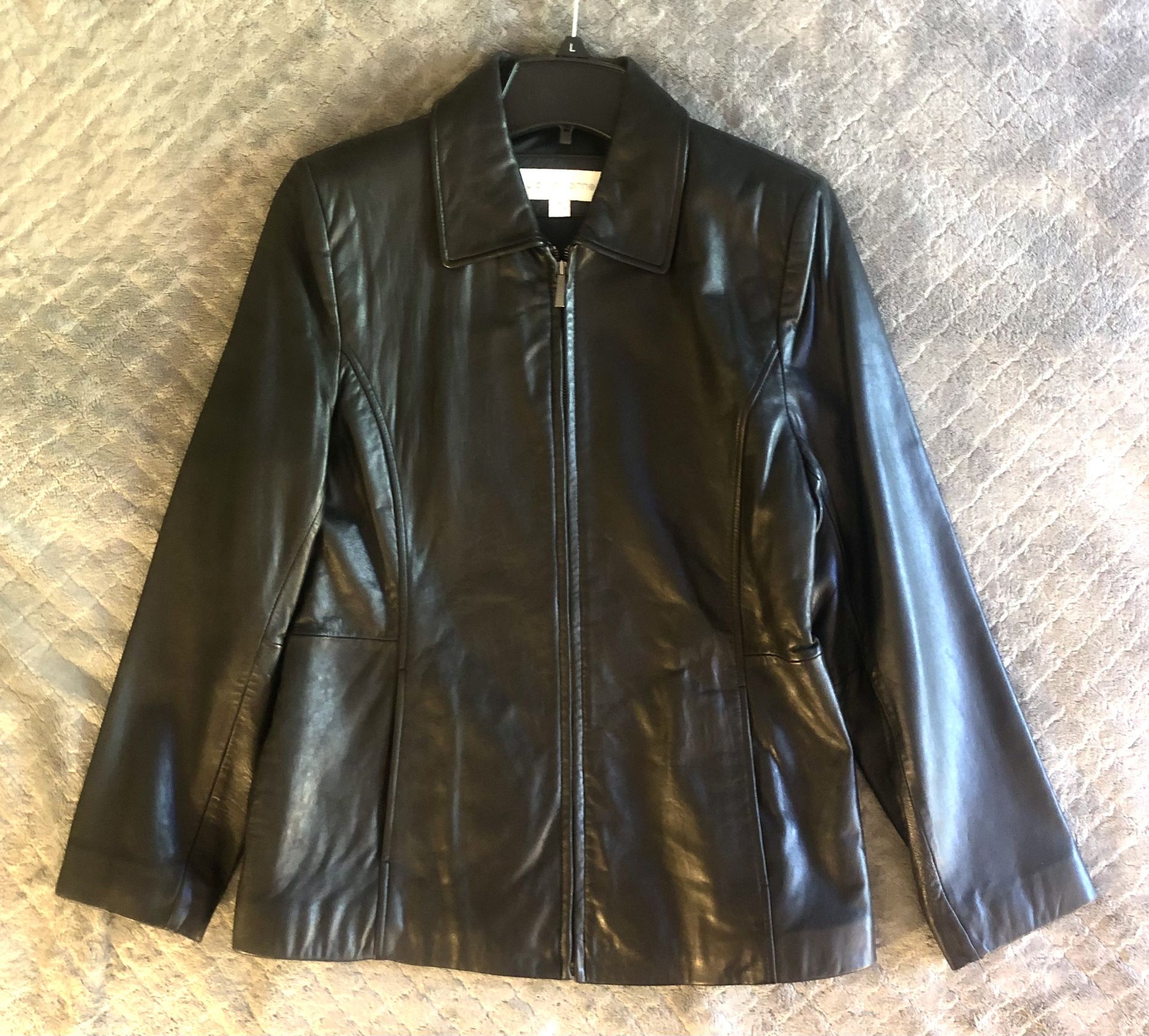 Women’s leather jacket. By Liz Claiborne. Soft 100 % Genuine Leather.