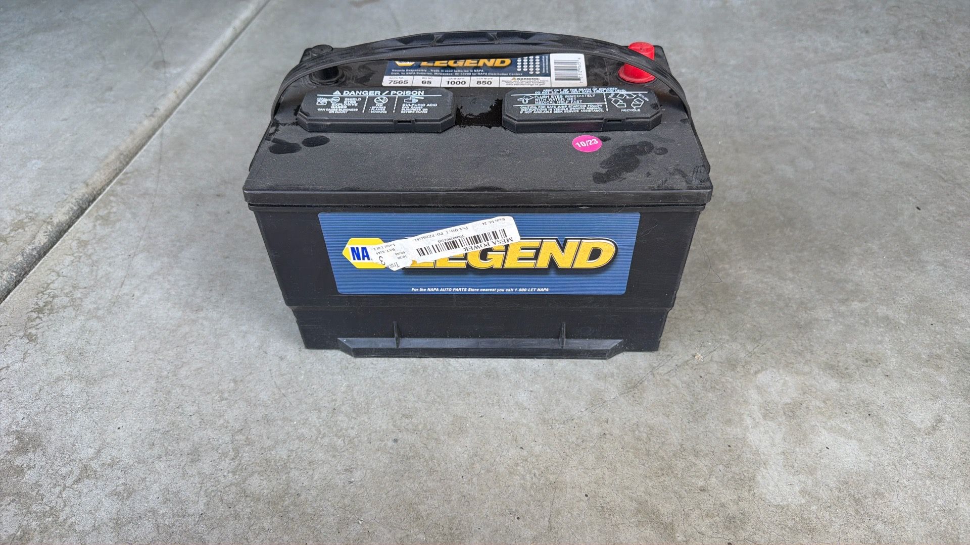 Heavy duty truck battery