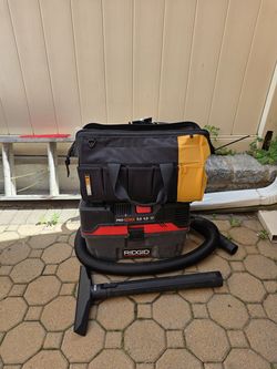 Ridgid 4.5 Gallon 5 peak horse power shop vac