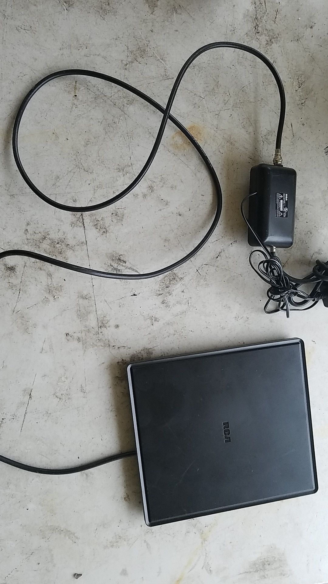 Rca amplified flat tv antenna