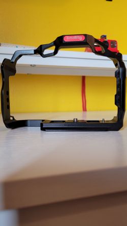 Like New Smallrig Cage for canon R5/R6