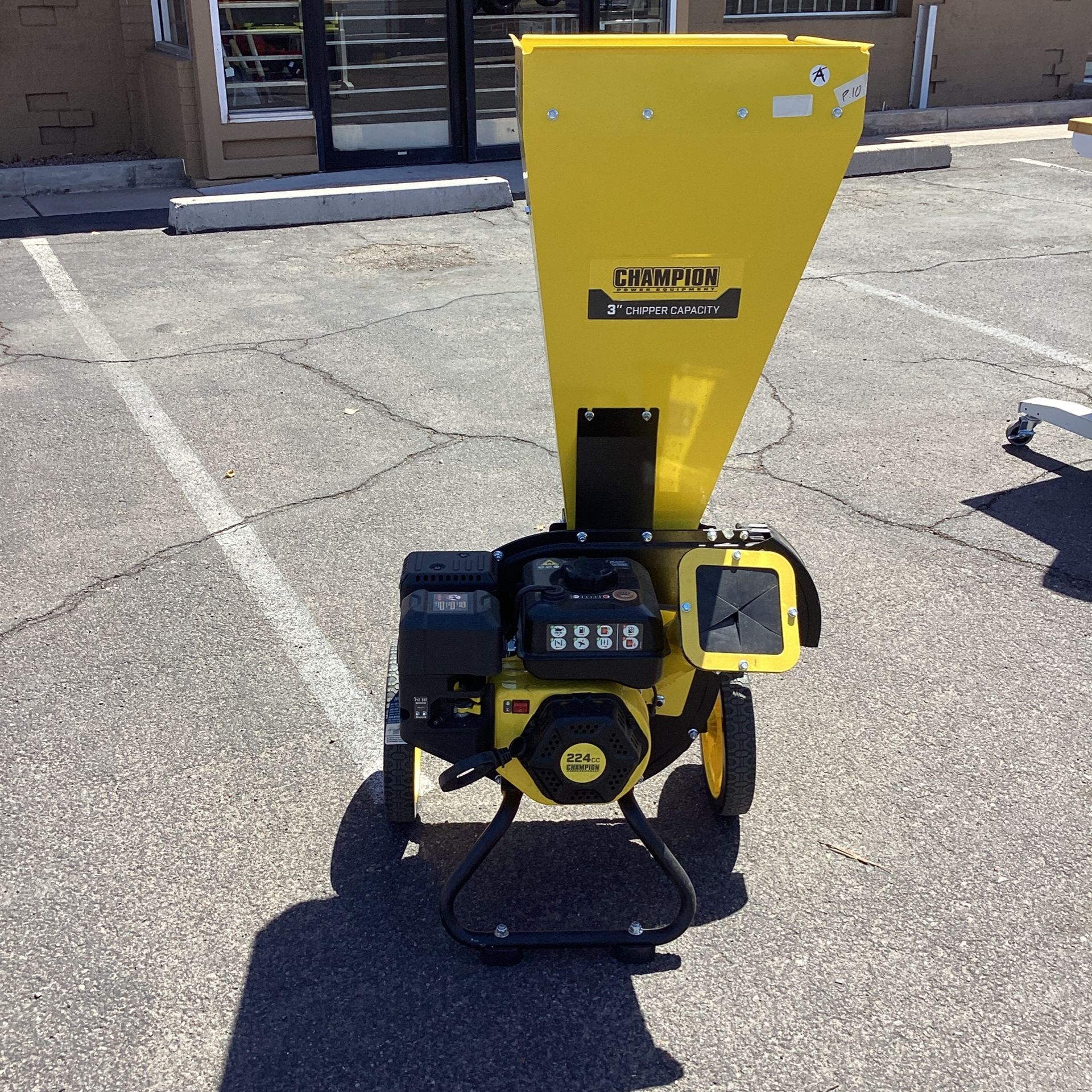 (New) Champion Power Equipment 3 in. Dia 224 cc 2-in-1 Upright Gas Powered Wood Chipper Shredder