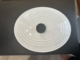 Beautiful Le Creuset #35 White Oval 9.5 QT dutch oven