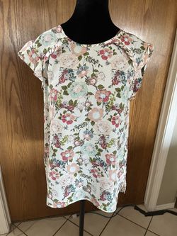 Women’s Blouses Medium