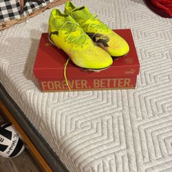 Puma Future 8   Size 10 Men’s Been Used 7 Times By