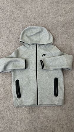 Nike tech top