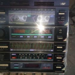 AM/FM RADIO-STEREO-Double CASETTE DECK