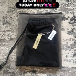 VALENTINES DAY SALE💘💘‼️ BRAND NEW ESSENTIAL SWEATS UNCUFFED🔌✅