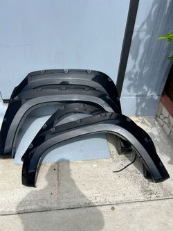 2023 Chevrolet Colorado parts/ fender flares