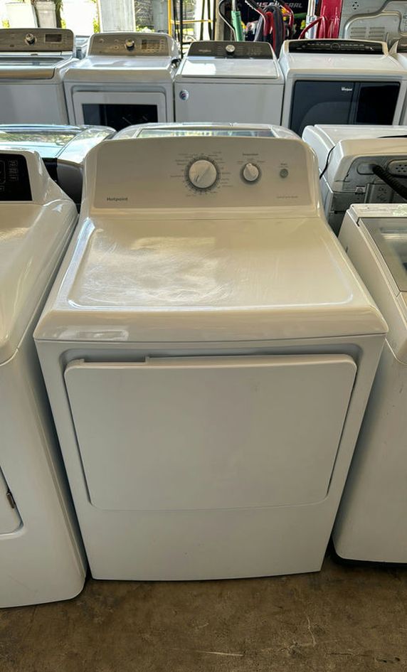 Hotpoint Basic Dryer White - Front Control Panel Standard Drum