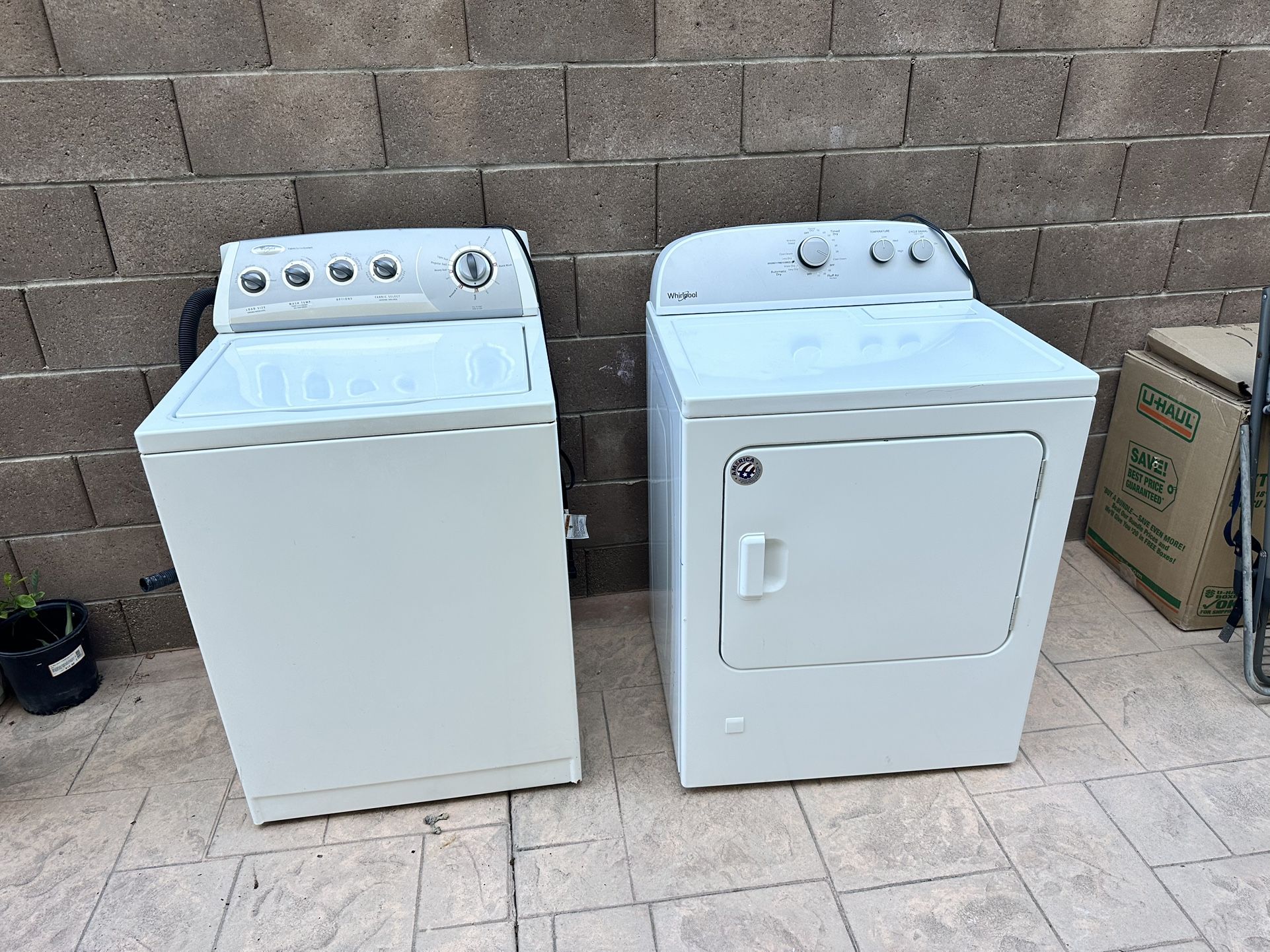Whirlpool Washer And Gas Dryer White Full Size