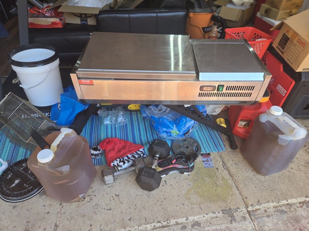 Brand New Vevor Sandwich Prep Table