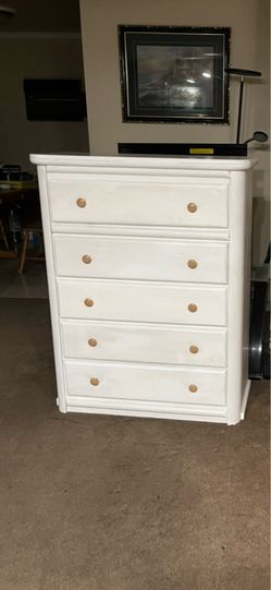 WHITE DRESSER