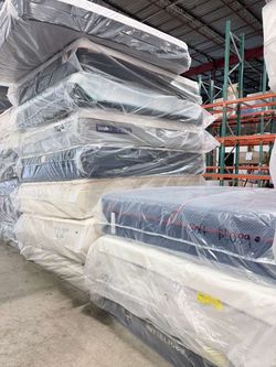 Queen Mattress Lucury Brands Starting from $489 and up